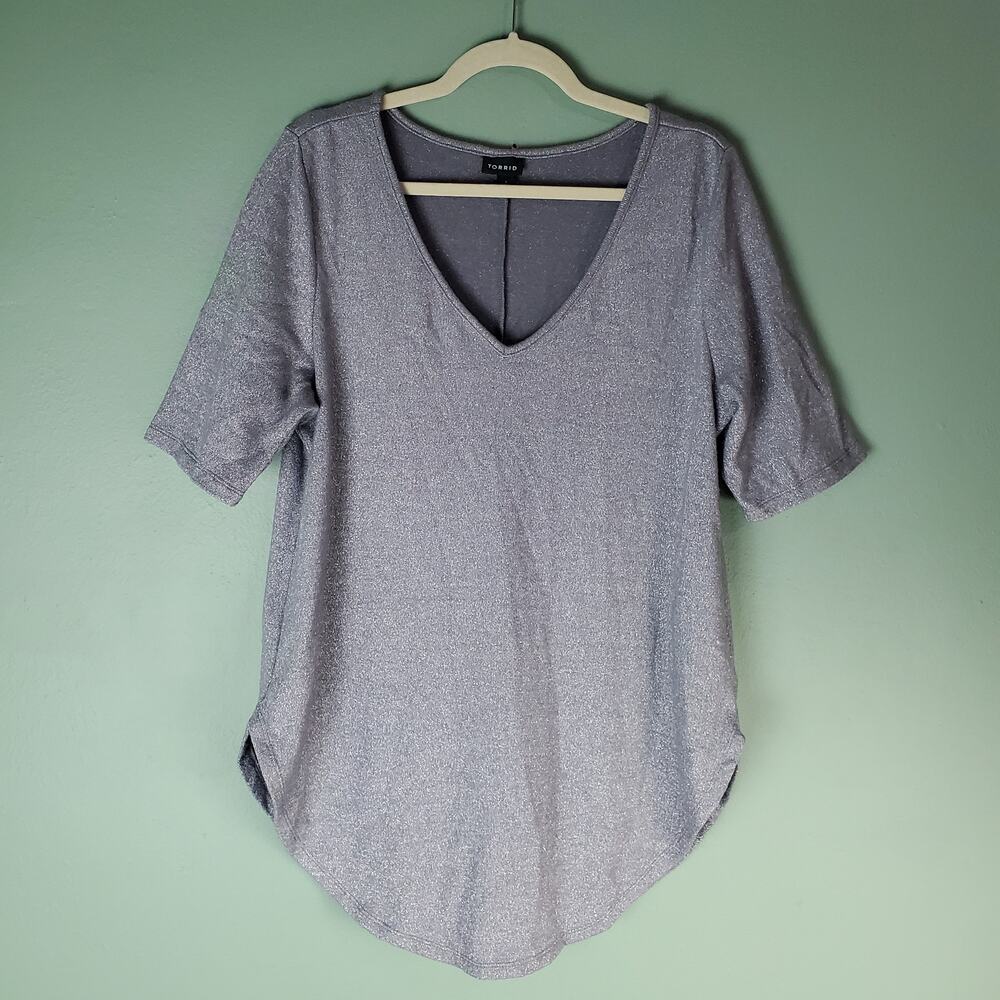 Torrid Womens Silver Grey Sparkle Hacci Tunic V-Neck Tee Top Size 1
